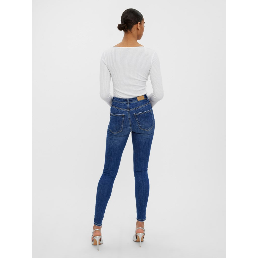 HIGH RISE SKINNY JEANS