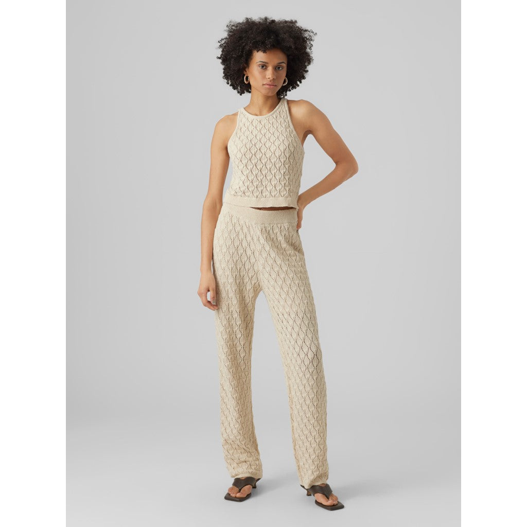 SLEEVELESS CROCHET TOP