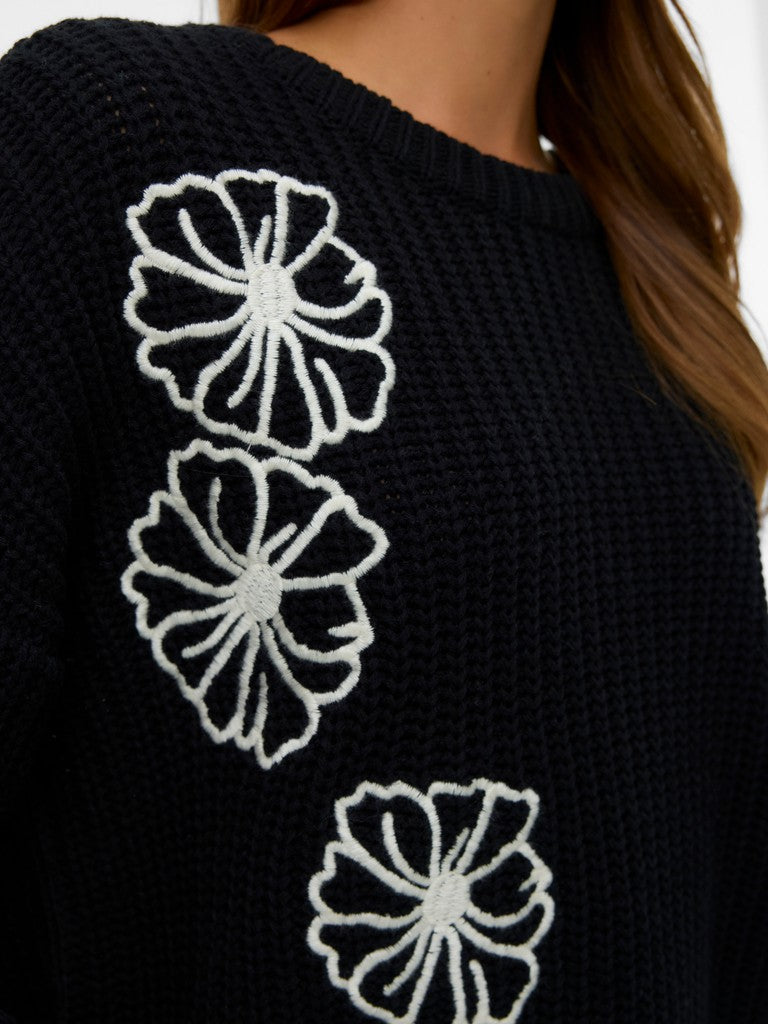 LAURA O-NECK PULLOVER
