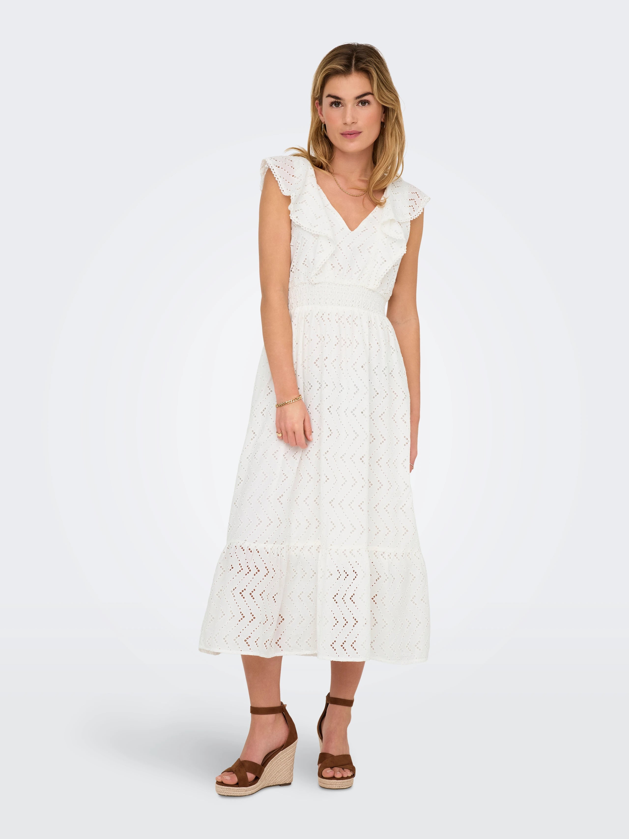 SHANNON EMB DETAIL DRESS