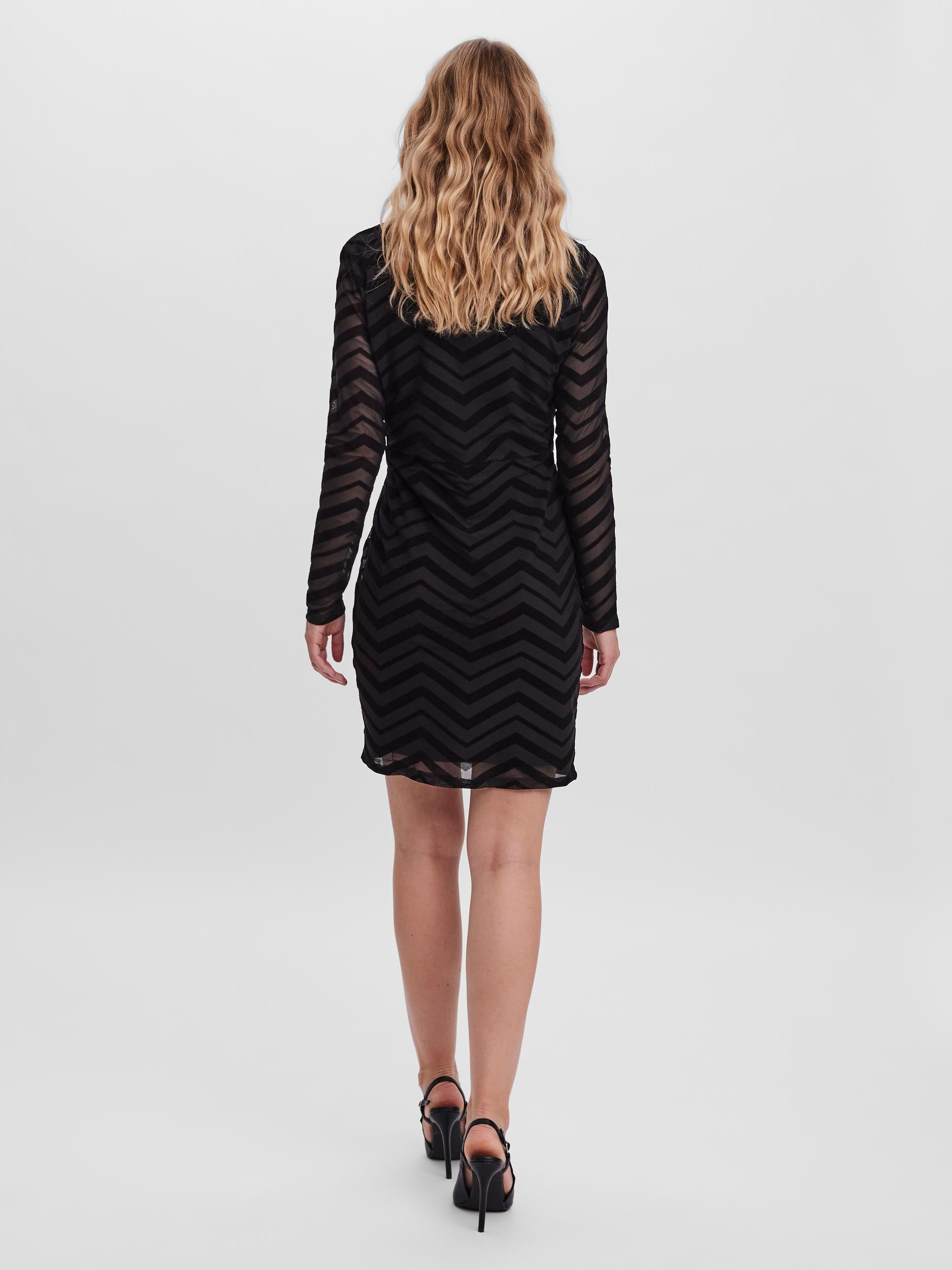 SHORT KNOT DRESS