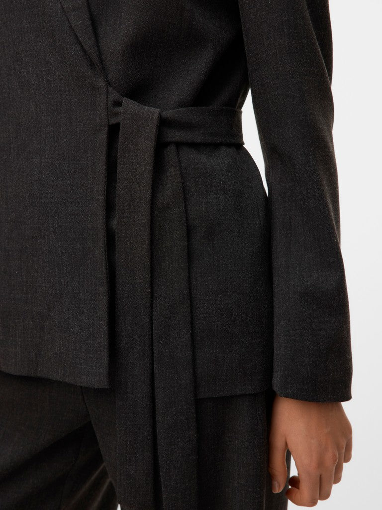LOOSE STRAP BLAZER