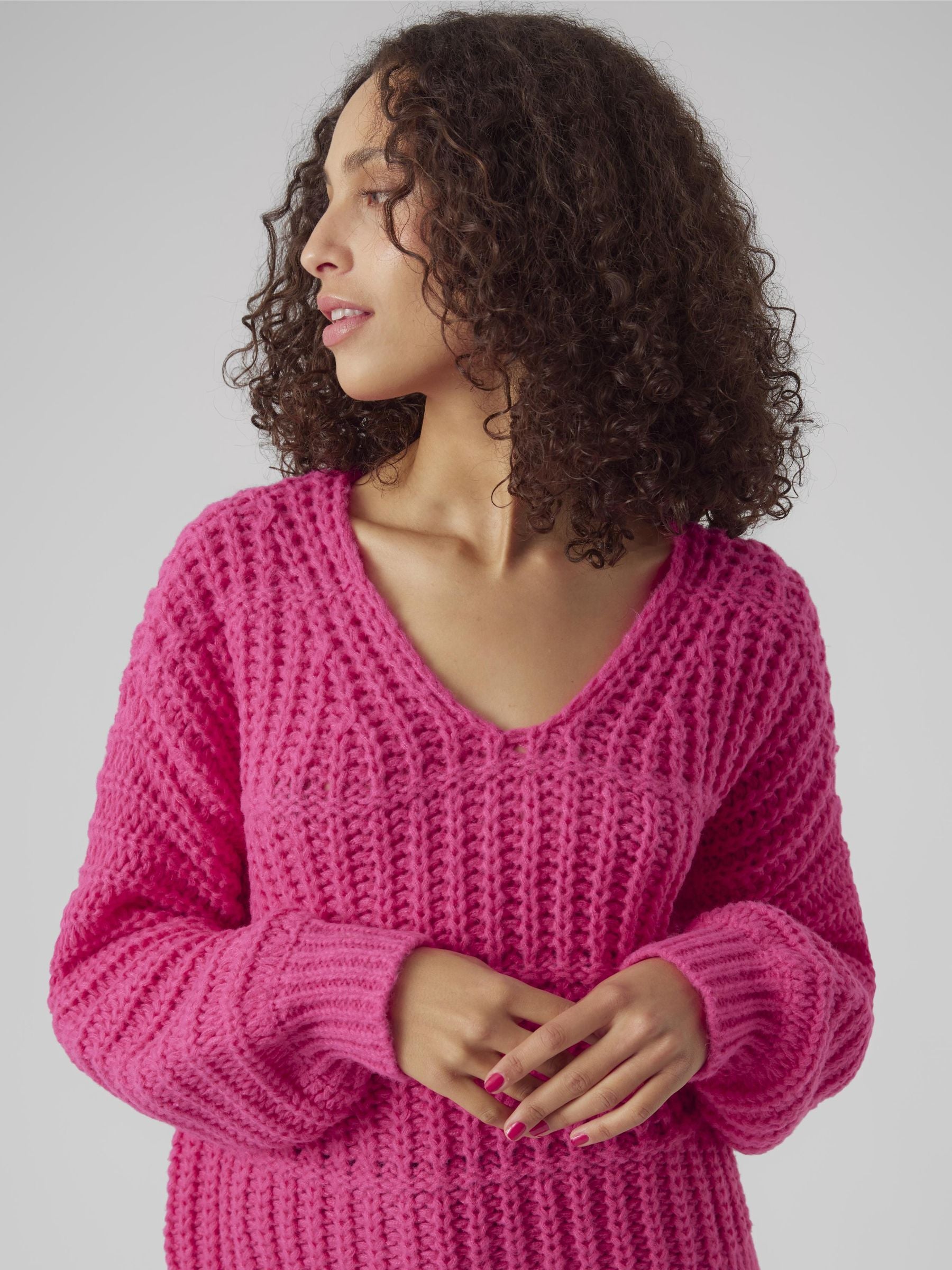 V-NECK PULLOVER